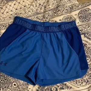 like-new blue under armour shorts with pockets